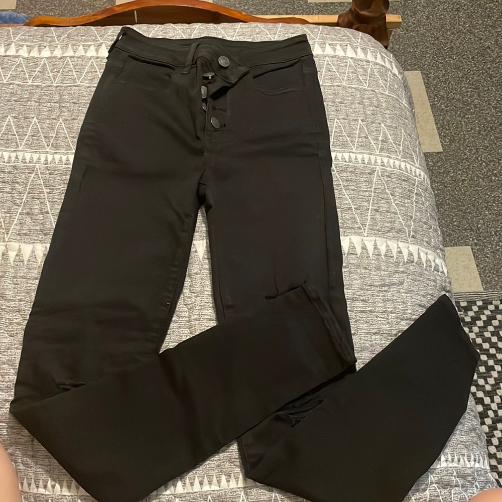 How is your black ripped jeans American eagle stretchy